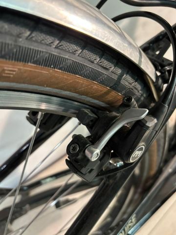 CUBE ELLY Cruise 2017 Mountainbike usato, Nero — immagine 18 di 21