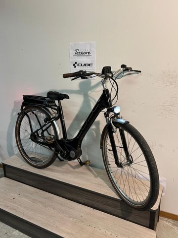 CUBE ELLY Cruise 2017 Mountainbike usato, Nero — immagine 16 di 21