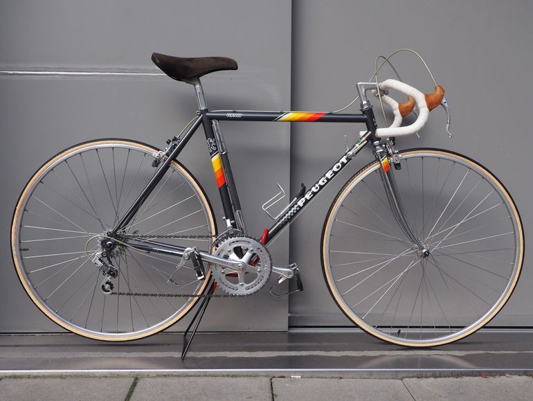 Vélo Course Peugeot Ventoux Vintage – Cadre Acier Reynolds 501 – Entièrement Restauré – Taille M (53cm)