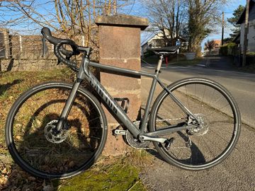 Tweedehands Canyon Endurace 6 2024 2024 Road & Gravel — afbeelding 1 van 18