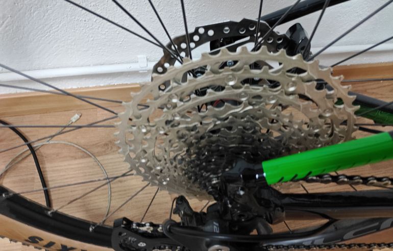 Used Cannondale Trail Shimano Deore 2023 Mountainbike, Green — image 2 of 15
