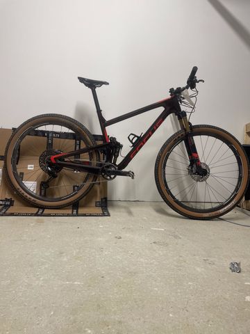 Used Focus O1E 9.9 2020 2020 Mountainbike, Red, 29 — image 1 of 10