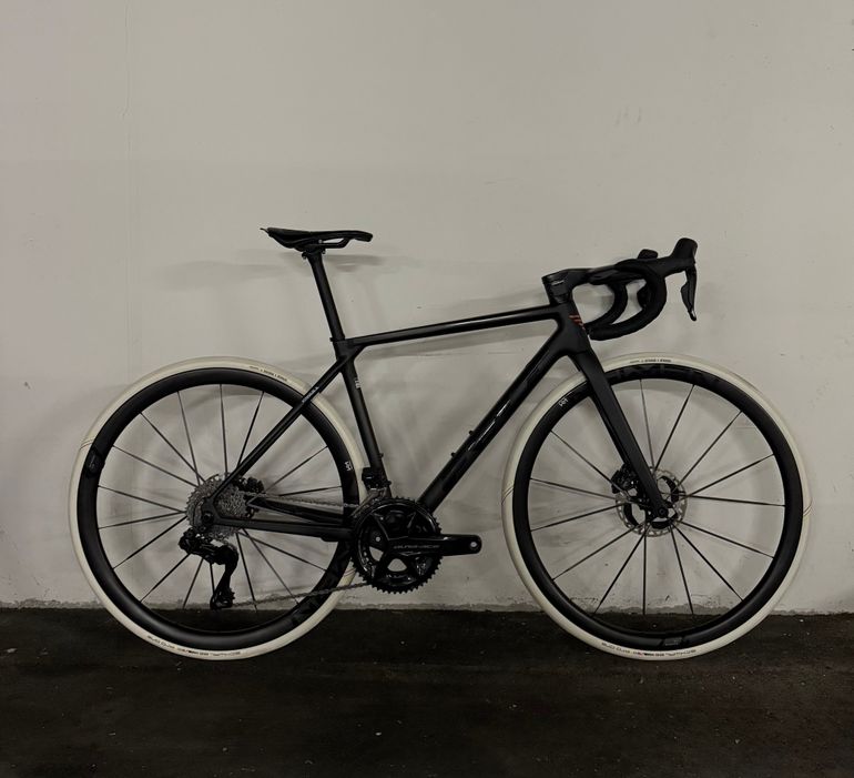 Used Felt Fr Shimano Dura Ace Di2 2025 Road & Gravel, Black — image 1 of 12