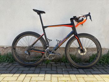 Used BMC Roadmachine 01 THREE 2018 2018 Road & Gravel — image 5 of 21