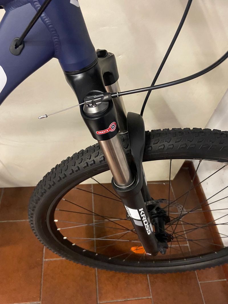Kross HEXAGON 8.0 2022 2022 Mountainbike de segunda mano, Azul — imagen 4 de 5