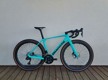 Bianchi, Impulso Shimano GRX Di2
