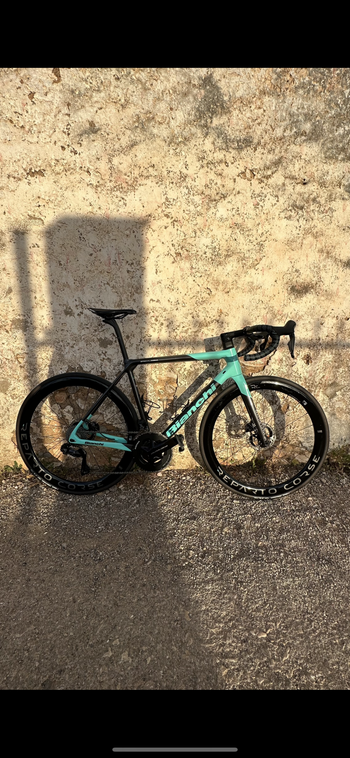 Used Bianchi Specialissima - Dura Ace Di2 2023 2023 Road & Gravel — image 4 of 7