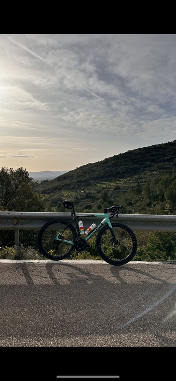 Used Bianchi Specialissima - Dura Ace Di2 2023 2023 Road & Gravel — image 3 of 7