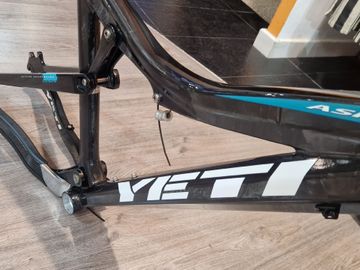 Gebrauchtes YETI ASRC 2007 Mountainbike, Schwarz — Bild 22 von 28