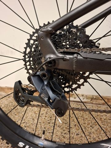 Mondraker CRAFTY R 2024 2024 Mountainbike d'occasion — image 3 sur 6