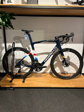 Pinarello Crossista Pidcock-Edition 2024 Road & Gravel d'occasion