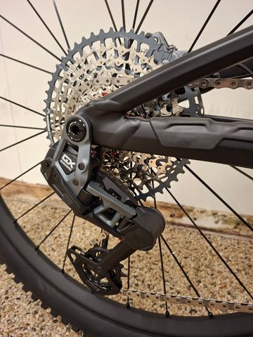Mondraker SLY RR 2025 2025 Mountainbike d'occasion — image 3 sur 7