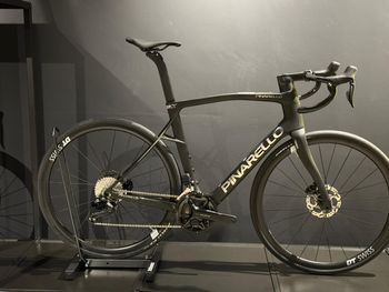 Käytetty Pinarello X5 SHIMANO 105 Di2 2023 2025 Road & Gravel