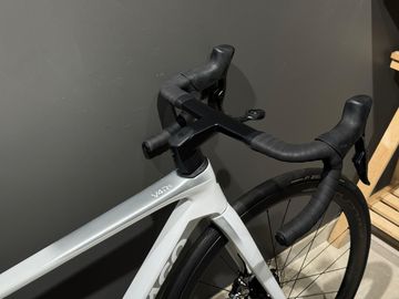 Used Colnago V4RS Disc 2024 Road & Gravel, White — image 5 of 6