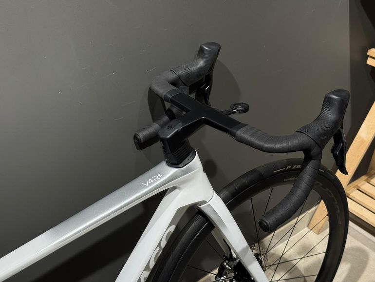 Brugt Colnago V4RS Disc 2024 Road & Gravel — billede 5 af 6