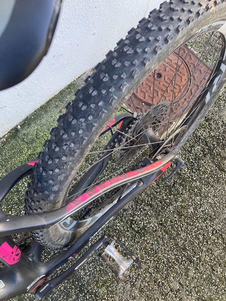 Used Liv LIV Obsess Advanced 1 2017 Mountainbike, Black — image 5 of 24
