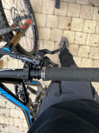 Used Specialized Enduro Comp 2014 2014 Mountainbike, Black — image 16 of 19