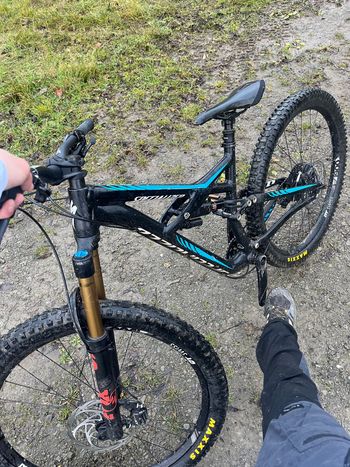 Used Specialized Enduro Comp 2014 2014 Mountainbike, Black — image 2 of 19