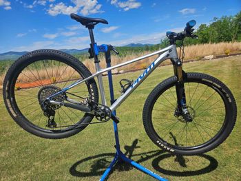 Pivot, LES SL Pro X0 Eagle Transmission w/ Carbon Wheels 2024