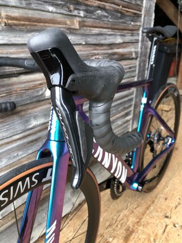Gebrauchtes Canyon Aeroad CFR Di2 2025 2025 Road & Gravel, Blau — Bild 9 von 14