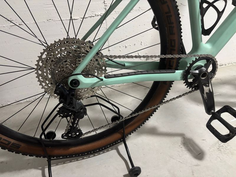 Orbea Alma 2022 Mountainbike d'occasion — image 7 sur 9
