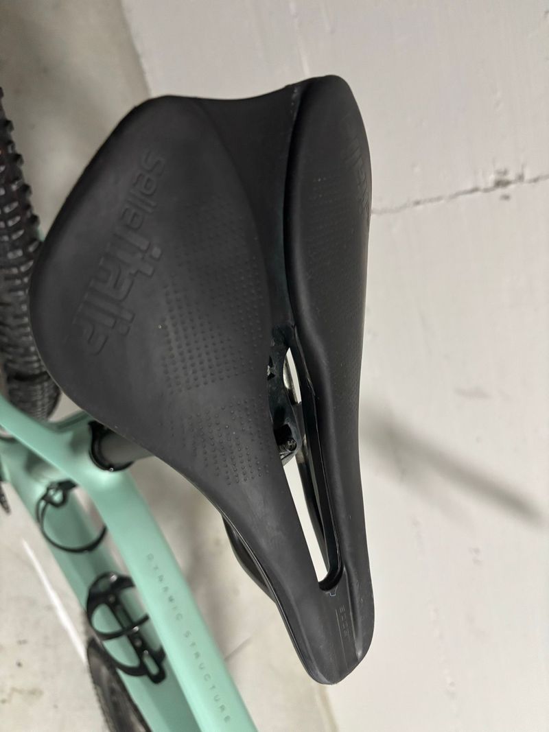 Orbea Alma 2022 Mountainbike d'occasion — image 8 sur 9