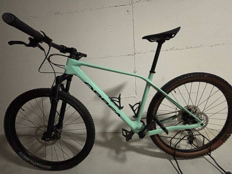 Orbea Alma 2022 Mountainbike d'occasion — image 1 sur 9