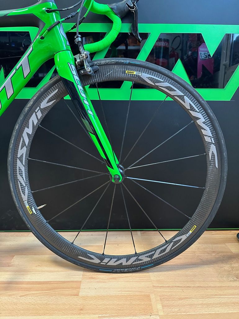 Used Scott Addict RC 2017 Road & Gravel, Green — image 4 of 5