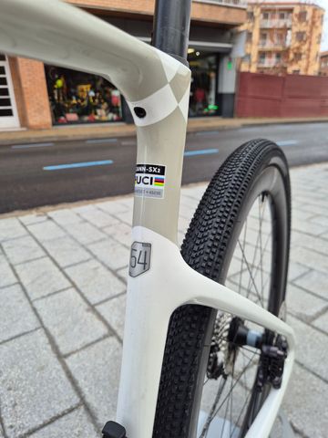 Cannondale Súper X2 2025 2025 Road & Gravel usato, Bianco — immagine 4 di 4