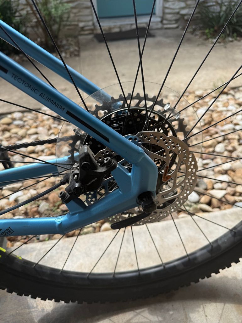Used Mongoose Tyax Expert 29 2024 2024 Mountainbike, Blue, 29 — image 4 of 9
