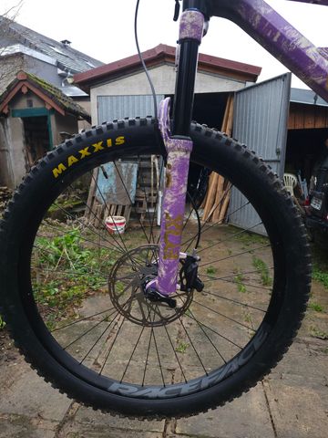 Tweedehands Canyon Spectral Shimano Deore XT 2022 Mountainbike — afbeelding 12 van 14