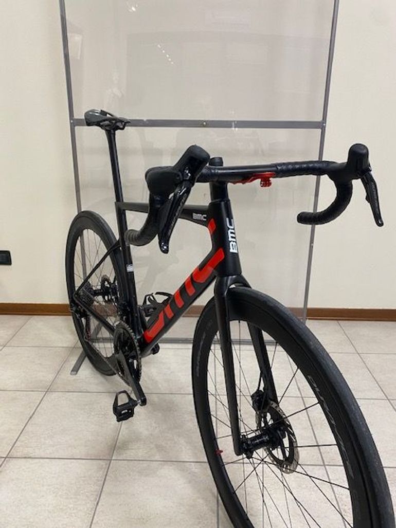 Used BMC BMC TEAMMACHINE SRL 01 2025 2025 Road & Gravel, Schwarz — image 2 of 5