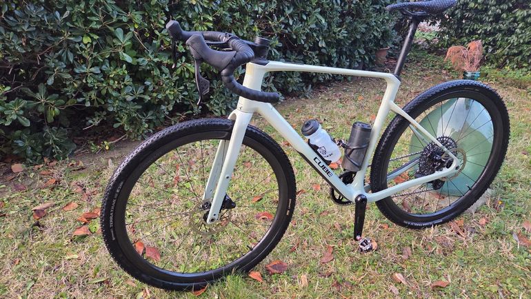 Used CUBE NUROAD C:62 EX 2025 2025 Road & Gravel, Weiß — image 1 of 7