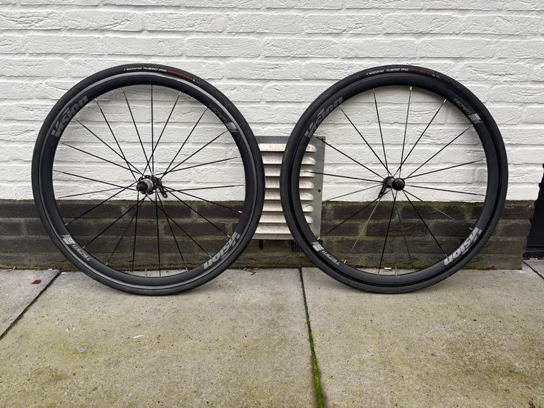 Used Giant Giant Trinity Advanced SL 2013 2013 Road & Gravel, Light Gray — image 13 of 14