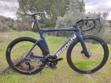 Bianchi Oltre Comp 2025 2025 Road & Gravel d'occasion — image 7 sur 8