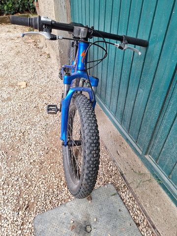 Specialized Riprock 20" 2016 Mountainbike usato, Blu — immagine 3 di 7