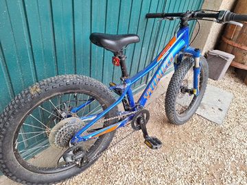 Specialized Riprock 20" 2016 Mountainbike usato, Blu — immagine 4 di 7