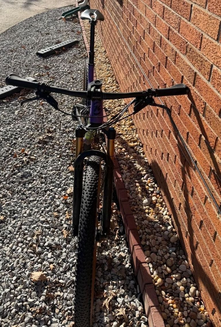 Used Kona Hei Hei CR/DL 2022 2022 Mountainbike, Purple, 29 — image 4 of 8