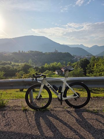 Used Trek Madone SL 7 AXS Gen 6 2023 2023 Road & Gravel