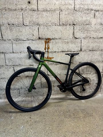 Focus Atlas 6.9 2026 2026 Road & Gravel usato, Verde — immagine 2 di 3