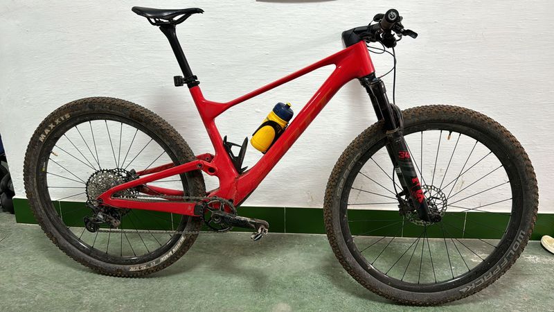 Used Scott Spark RC Team 2022 Frameset 2022 Mountainbike, Red, 29 — image 1 of 3