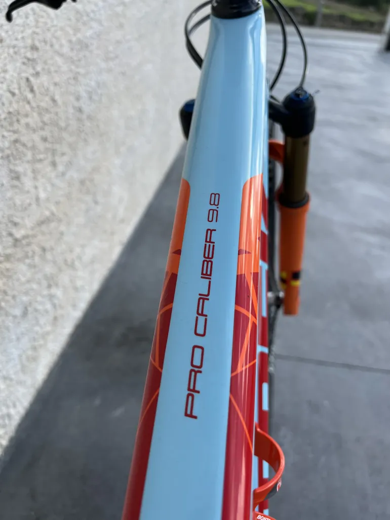 Used Trek Procaliber 9.8 SL 2016 Mountainbike, Blu — image 8 of 9