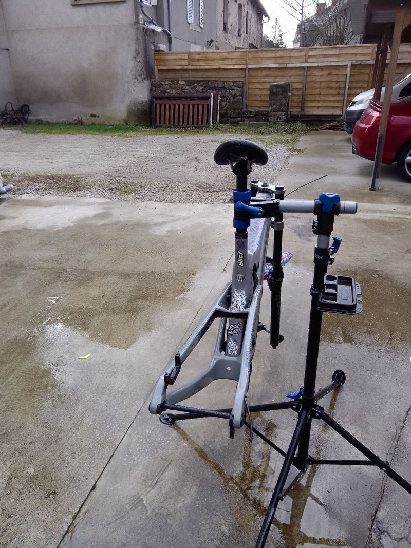 Used Propain Rage Dh 2023 Mountainbike, Light Gray — image 5 of 5