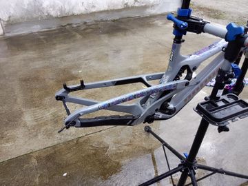 Used Propain Rage Dh 2023 Mountainbike, Light Gray — image 3 of 5