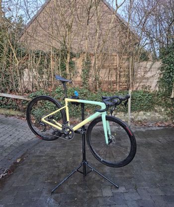 Použité Specialized Tarmac Shimano 105 2021 Road & Gravel — obrázek 7 z 7