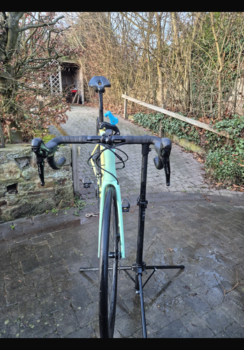 Použité Specialized Tarmac Shimano 105 2021 Road & Gravel — obrázek 6 z 7