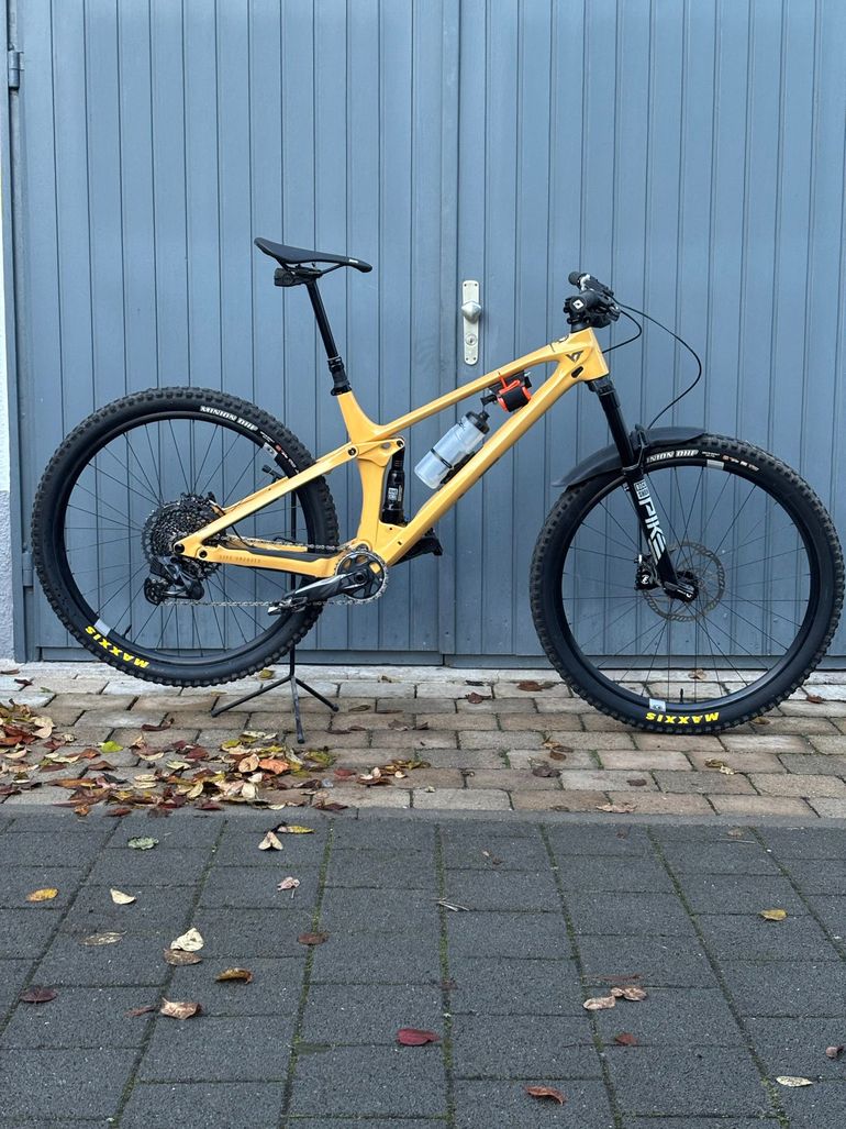 Used YT Industries Izzo CORE 3 29 2024 2024 Mountainbike — image 1 of 8