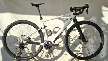 BMC URS AMP ONE 2026 Road & Gravel usato, Bianco — immagine 1 di 12