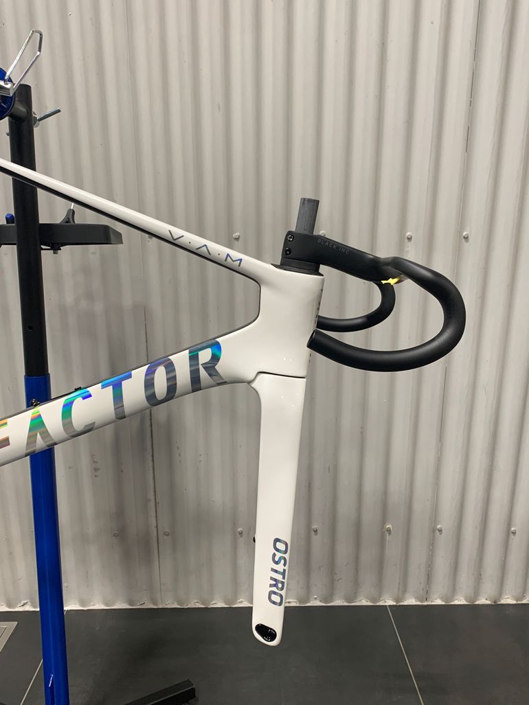 Used Factor OSTRO VAM 2025 Frameset 2025 Road & Gravel, White — image 4 of 5