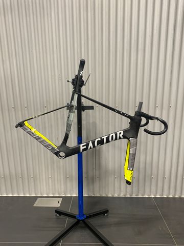 Used Factor OSTRO VAM 2025 Frameset 2025 Road & Gravel
